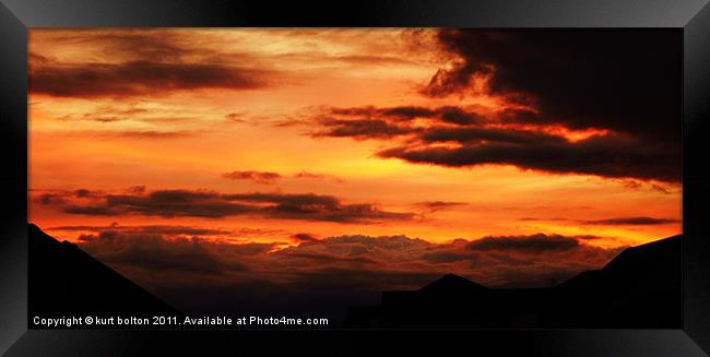 Rooftop Sunset Framed Print by kurt bolton