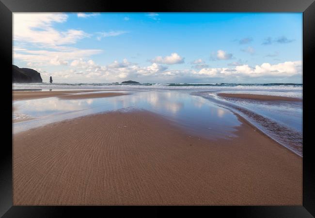 Sandwood Bay Sutherland Framed Print by Derek Beattie