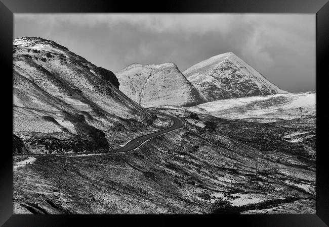 Cul Mor Mountain in Winter Framed Print by Derek Beattie