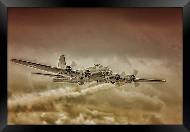 B17 Flying Fortress Framed Print by Dean Messenger