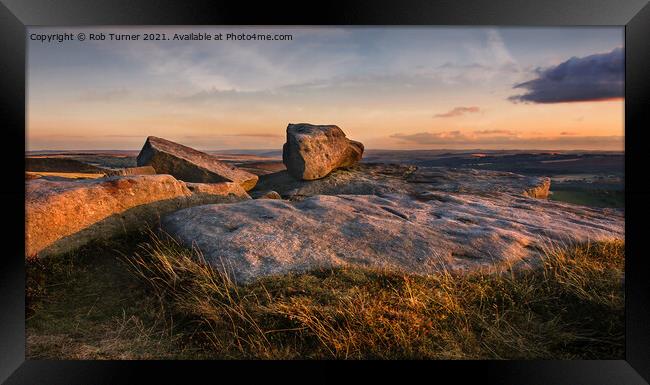 Evening on Stanage Edge. Framed Print by Rob Turner
