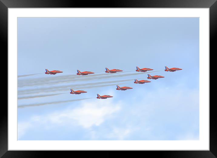 Red Arrows Framed Mounted Print by joe cliffe