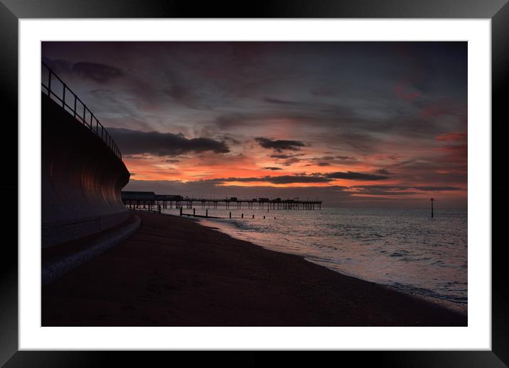      Teignmouth sunrise 3                          Framed Mounted Print by kevin wise