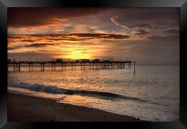   Teignmouth sunrise 4                             Framed Print by kevin wise