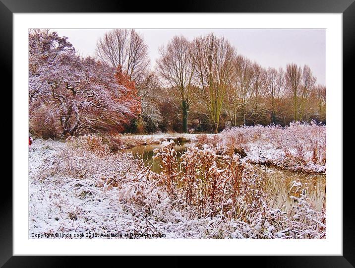 a touch of winter... Framed Mounted Print by linda cook