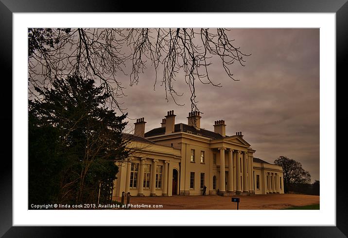 hylands park in chelmsford essex Framed Mounted Print by linda cook
