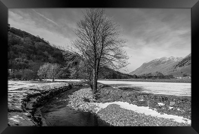 River bend Framed Print by Gary Finnigan