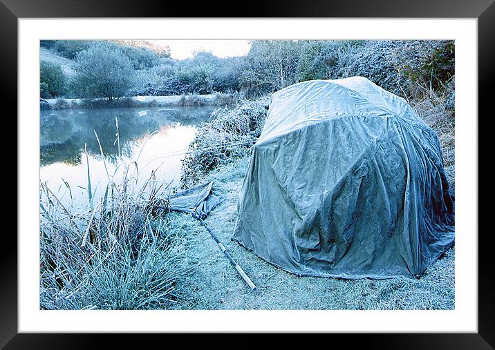 A winter Carp fishing session Framed Mounted Print by Simon Armstrong