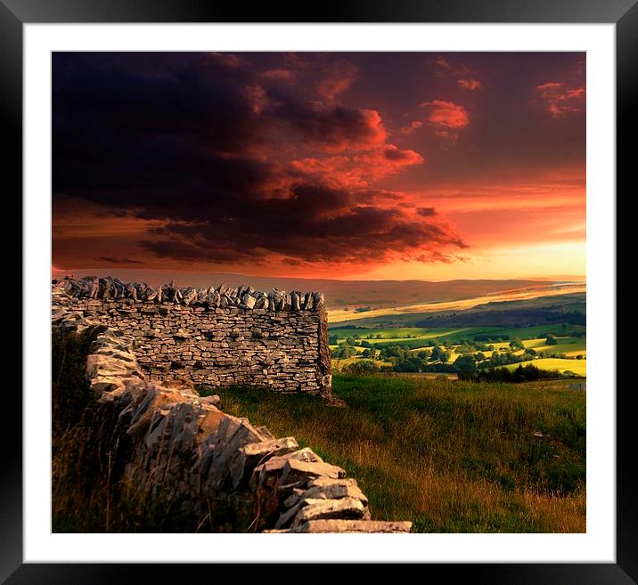 Red sky at night, shepherds delight. Framed Mounted Print by Alan Mattison