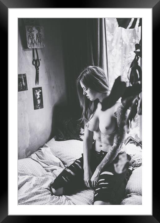 Anna Quinn - Time Stands Still - Art Nude and Erotic Imagery 018 Framed Mounted Print by Henry Clayton