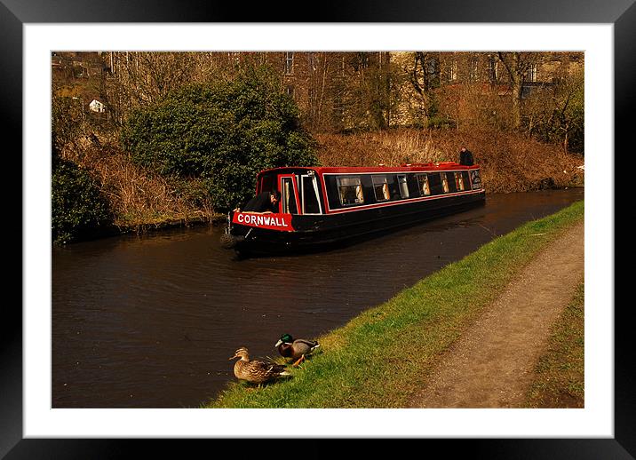 Narrowboat along the canal Framed Mounted Print by JEAN FITZHUGH