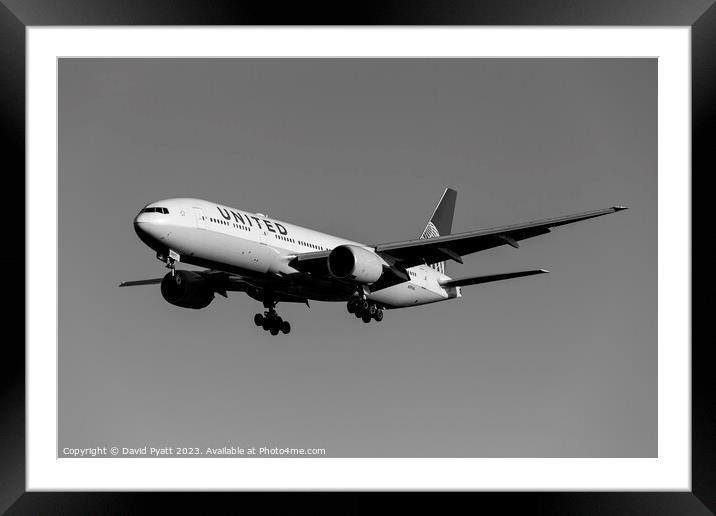 United Airlines Boeing 777 Framed Mounted Print by David Pyatt