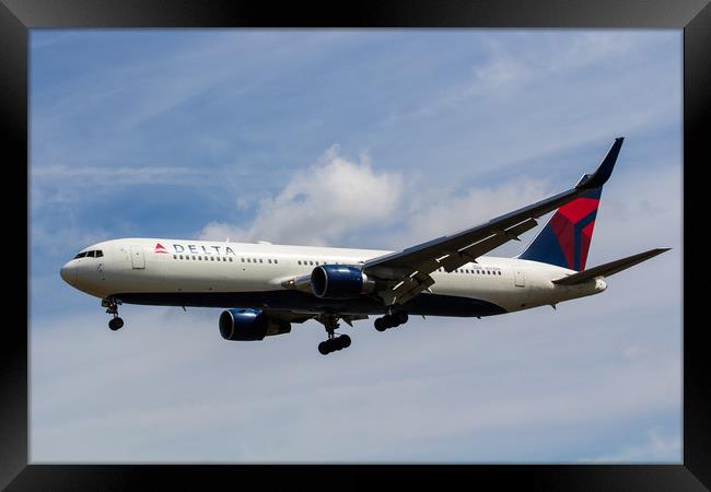 Delta Airlines Boeing 767 Framed Print by David Pyatt