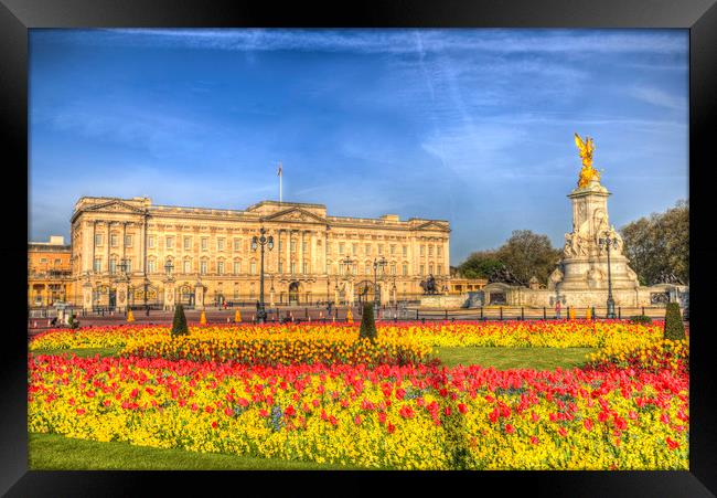 Buckingham Palace London Framed Print by David Pyatt
