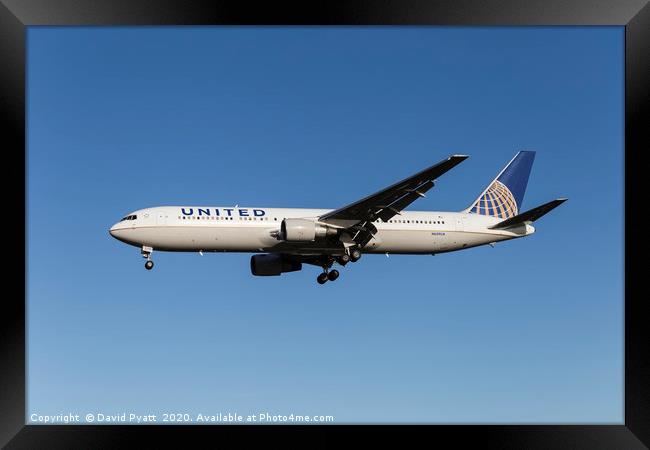 United Airlines Boeing 767-332 Framed Print by David Pyatt