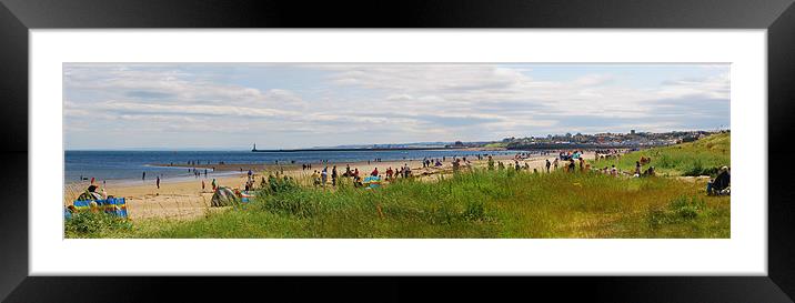 Seaburn beach panorama Framed Mounted Print by eric carpenter