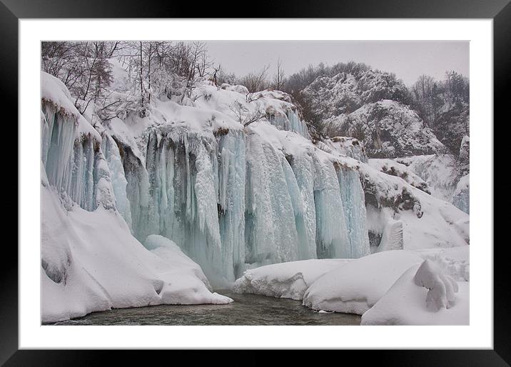 Frozen Falls Framed Mounted Print by Ian McMurray