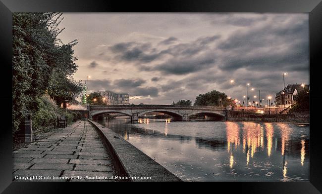 BRIDGE OVER THE RIVER MEDWAY Framed Print by Rob Toombs