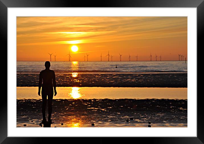 another place anthony gormley Framed Mounted Print by sue davies