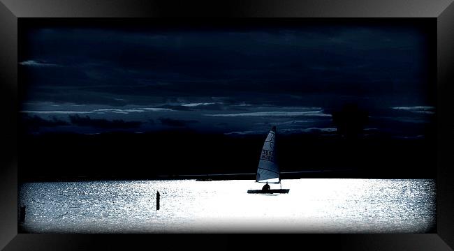 sailing by moonlight Framed Print by sue davies