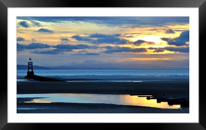 sunset at another place Framed Mounted Print by sue davies