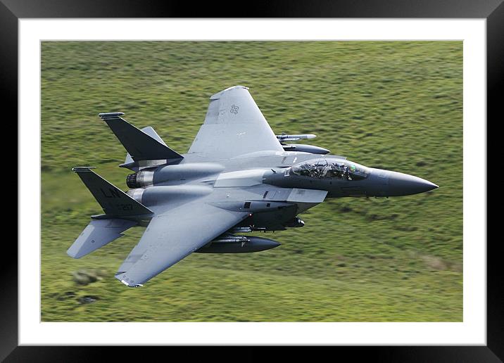 F15 E fighter jet Framed Mounted Print by peter lewis