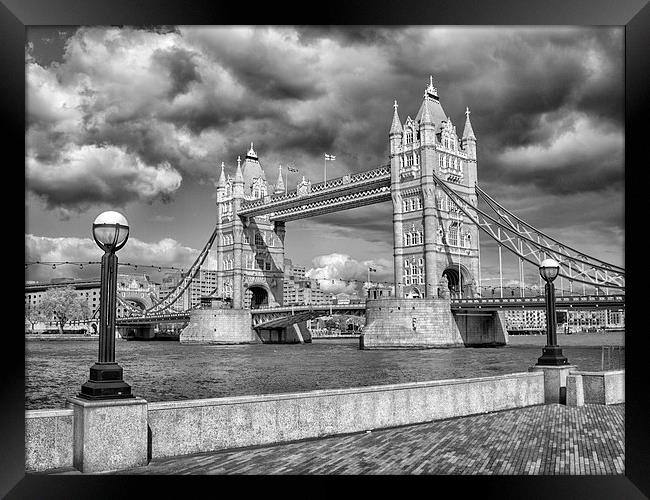  Tower Bridge London Framed Print by Clive Eariss