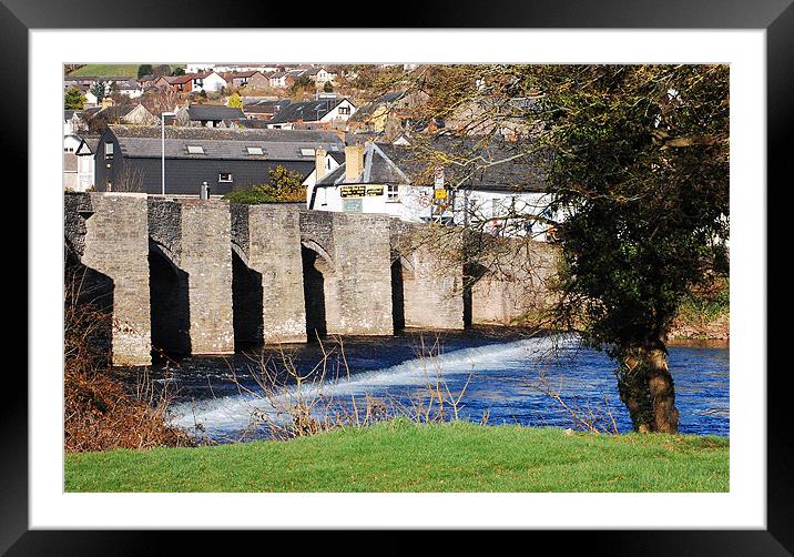 CRICKHOWELL BRIDGE Framed Mounted Print by Mike Davies