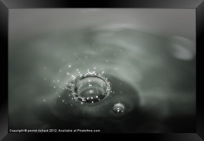 The diamant of water Framed Print by perriet richard