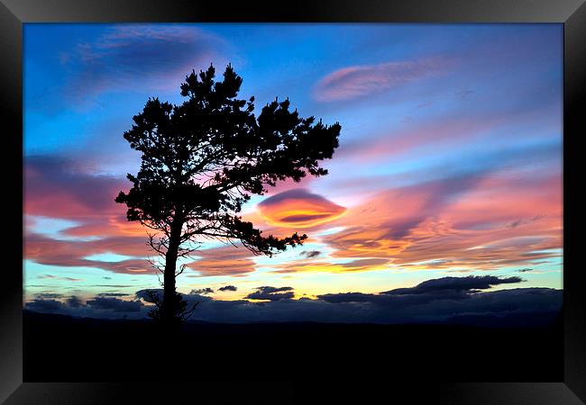 Abriachan sky Framed Print by Macrae Images