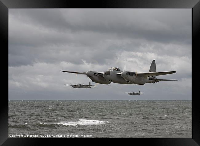 DH Mosquito - Low Level Strike Framed Print by Pat Speirs