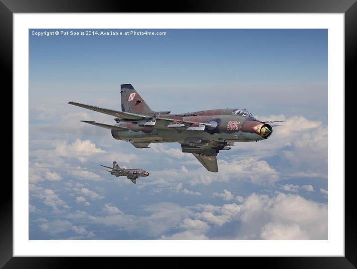  Su22 - Cold War Warrior Framed Mounted Print by Pat Speirs