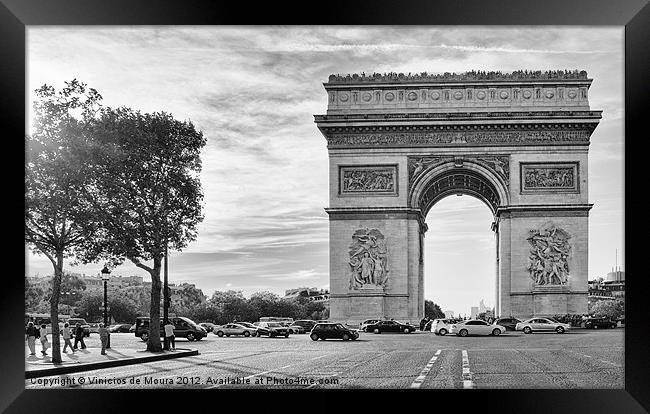 Arc de Triomphe Framed Print by Vinicios de Moura