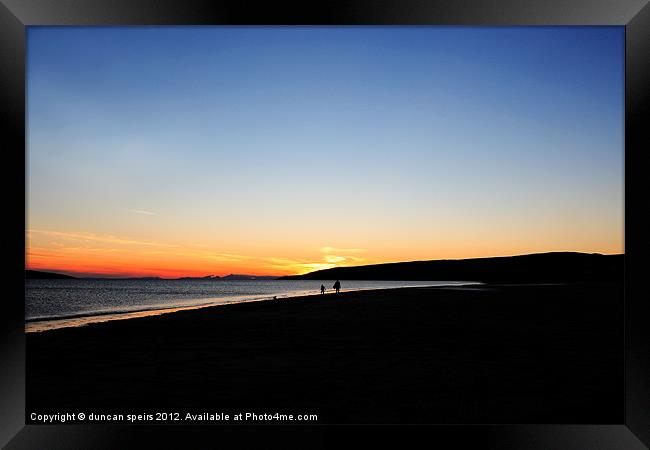 Beach sunset Framed Print by duncan speirs