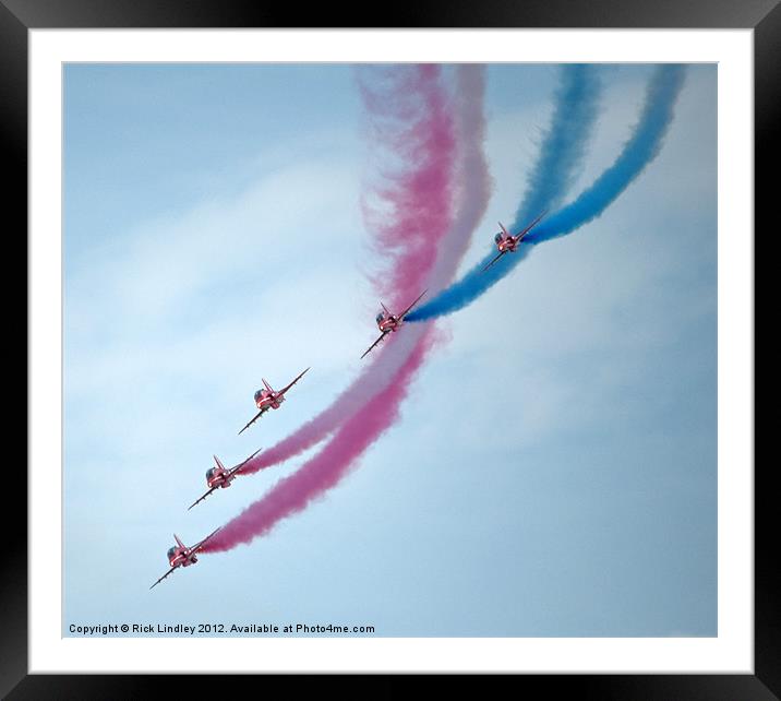 Red arrows 2012 Framed Mounted Print by Rick Lindley