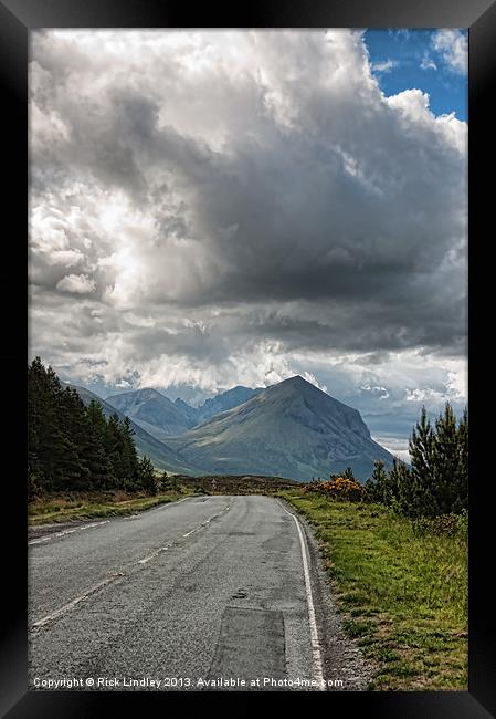 The cullin hills Framed Print by Rick Lindley