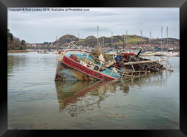  The old Wreck Conwy Framed Print by Rick Lindley