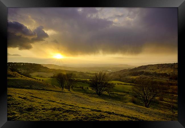 Gloucestershire's Golden Sundown Framed Print by David Tyrer