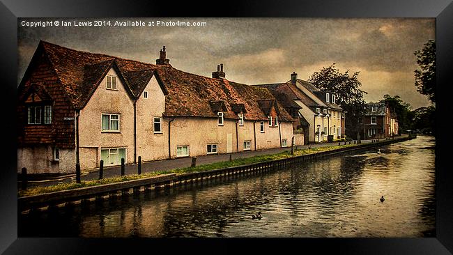 Weavers Cottages Newbury Framed Print by Ian Lewis