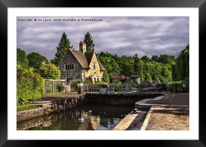 The Lock At Iffley Framed Mounted Print by Ian Lewis