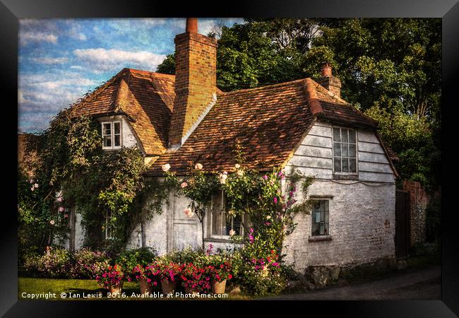 A Chiltern Cottage Framed Print by Ian Lewis