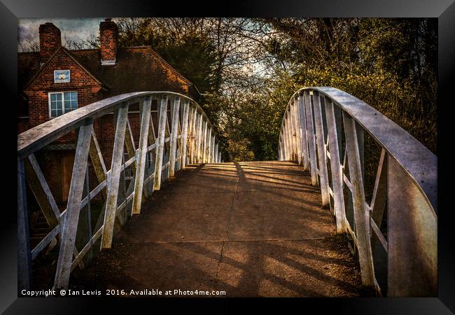 Crossing The Thames At Little Wittenham Framed Print by Ian Lewis
