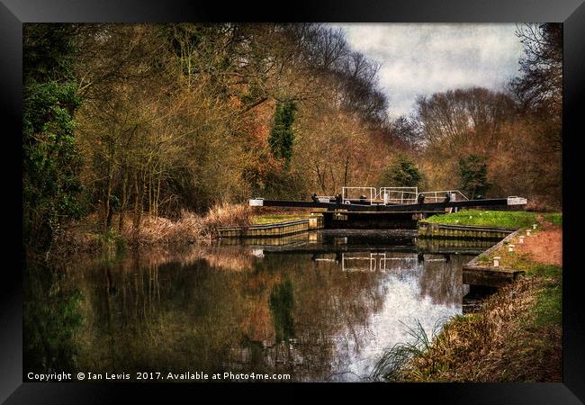 Above Sulhamstead Lock On The K&A Framed Print by Ian Lewis