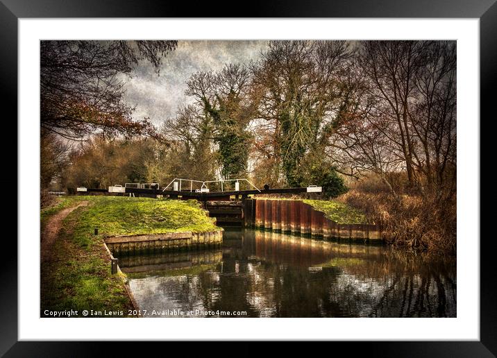 Sulhamstead Lock on the Kennet and Avon Framed Mounted Print by Ian Lewis