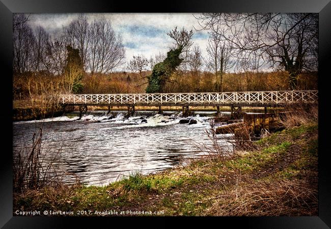 Sulhamstead Weir On The Kennet and Avon Framed Print by Ian Lewis
