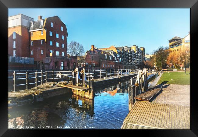County Lock at Reading Framed Print by Ian Lewis