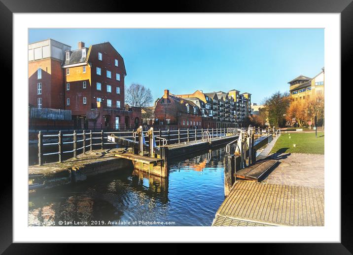 County Lock at Reading Framed Mounted Print by Ian Lewis