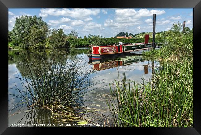 Moored on the Avon At Tewkesbury Framed Print by Ian Lewis