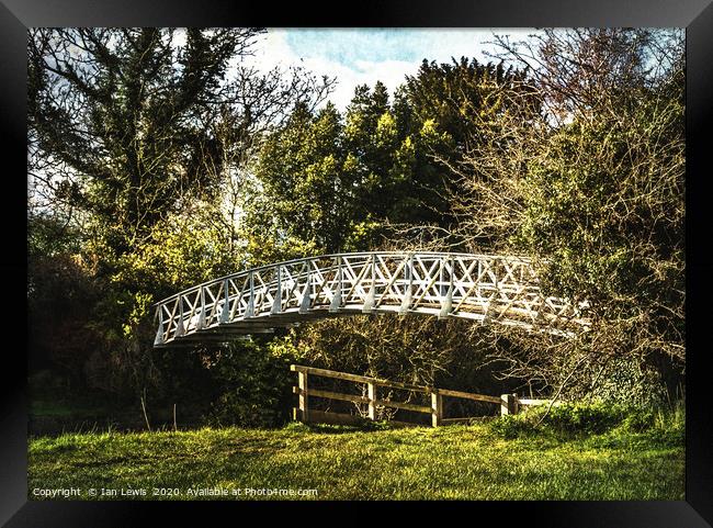 Thames Footbridge At Little Wittenham Framed Print by Ian Lewis