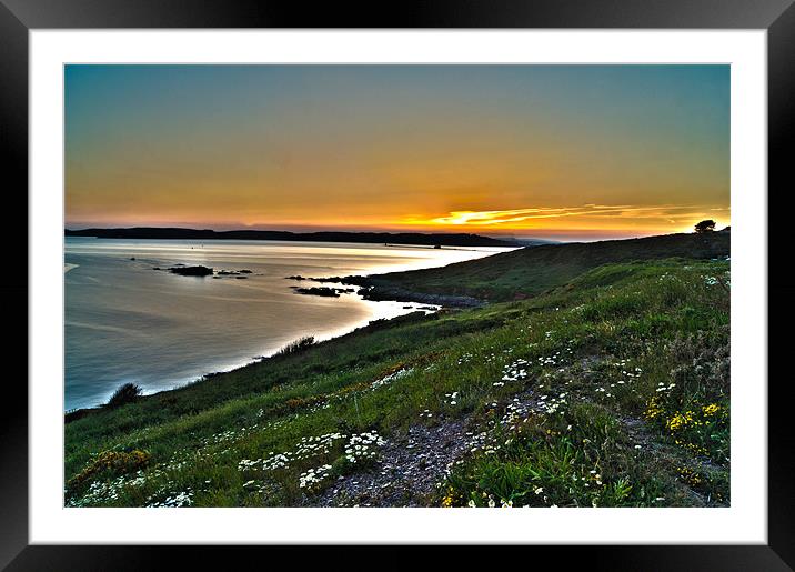 plymouth sound sunset Framed Mounted Print by keith sutton